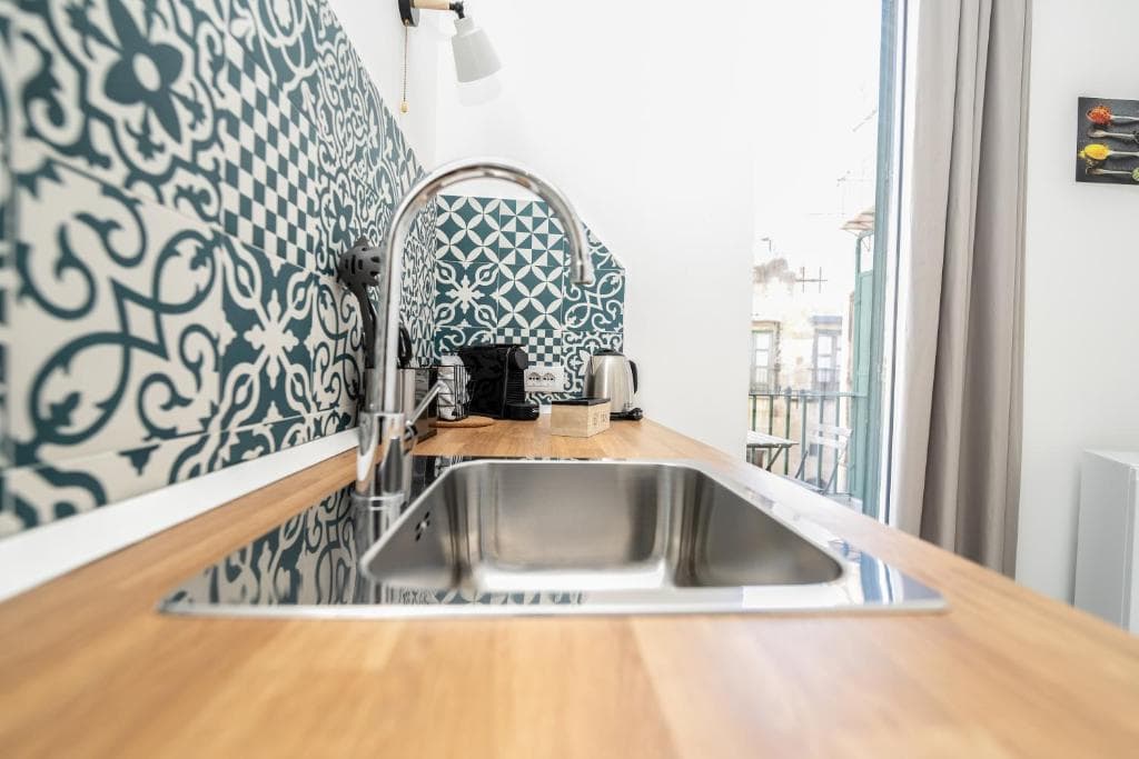 La Maiolica — cucina con rivestimento in maiolica siciliana
